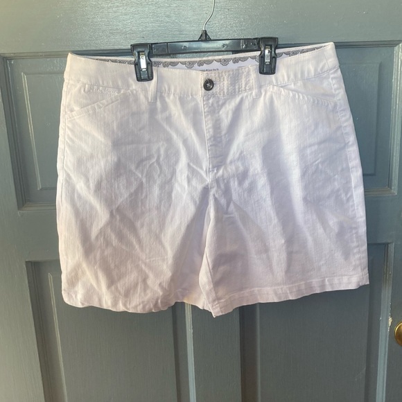 intro. Pants - White Shorts